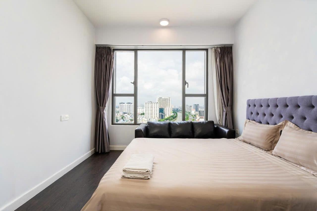 Henry - Rivergate Infinity Pool Appartement